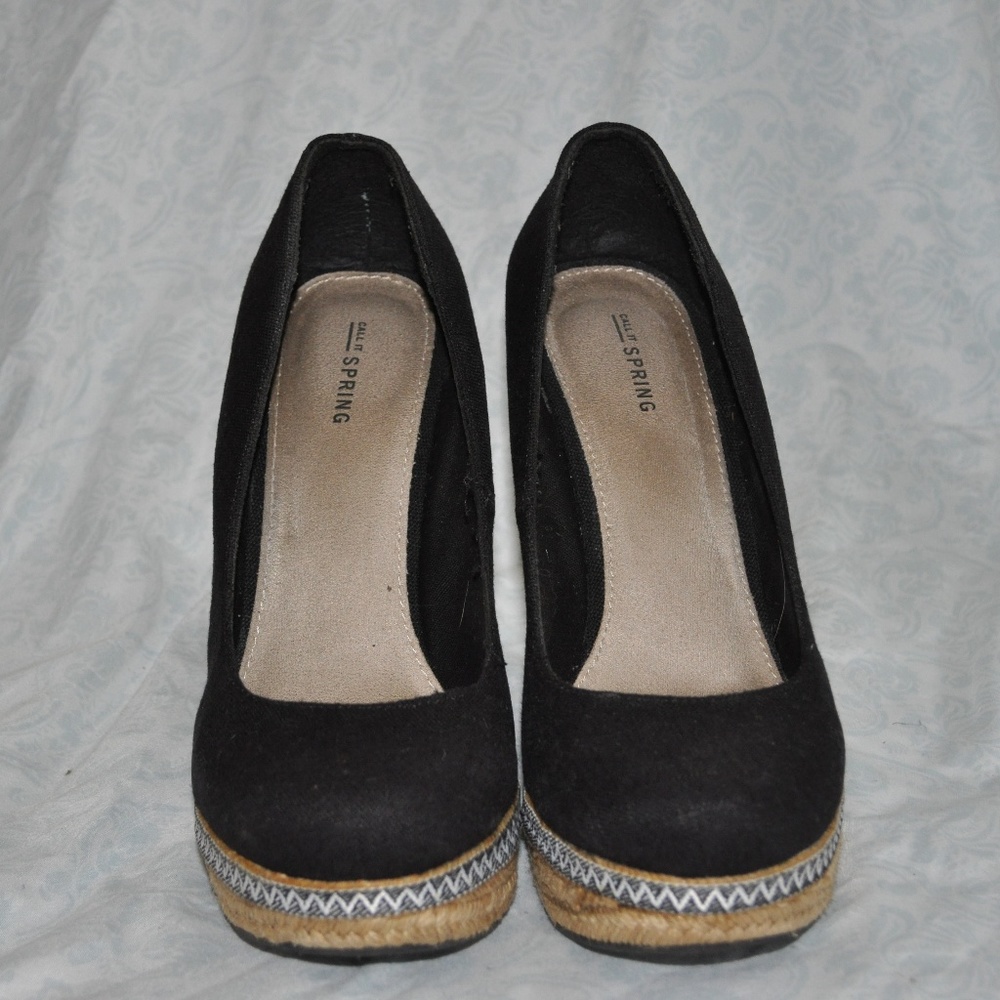 Call it spring Black Wedges